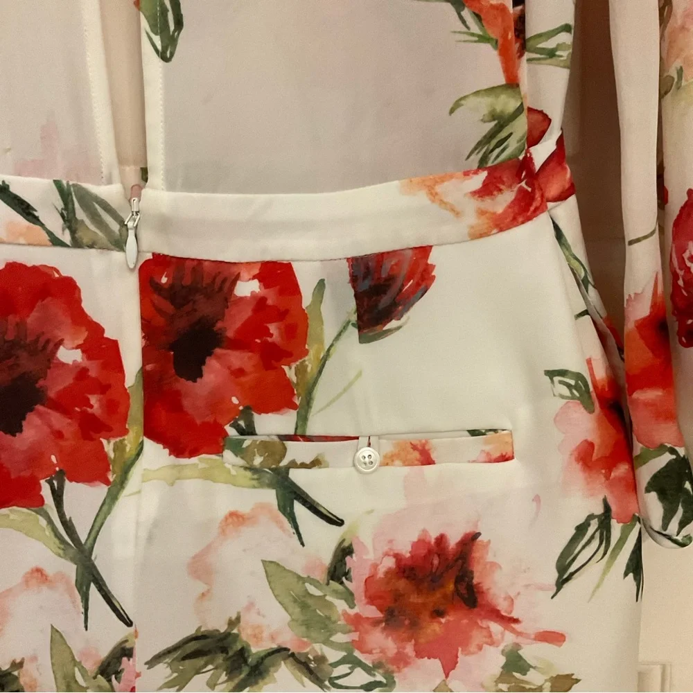 Haute Hippie silk floral romper shorts, long sleeves, v-neck.  Darling!  Size XS - Picture 11 of 16